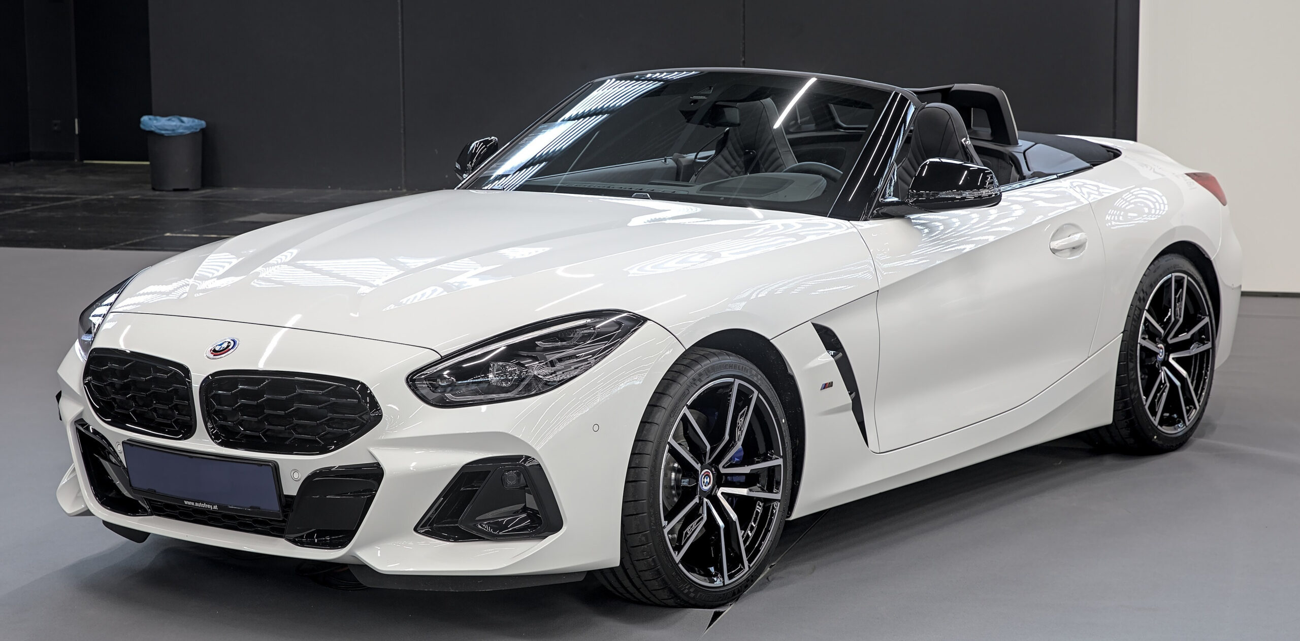 BMW_G29_Z4_M40i_(Facelift)_1X7A6946-with-less-seller-info