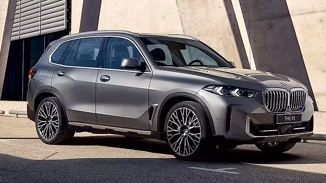x5-exterior-right-front-three-quarter-6